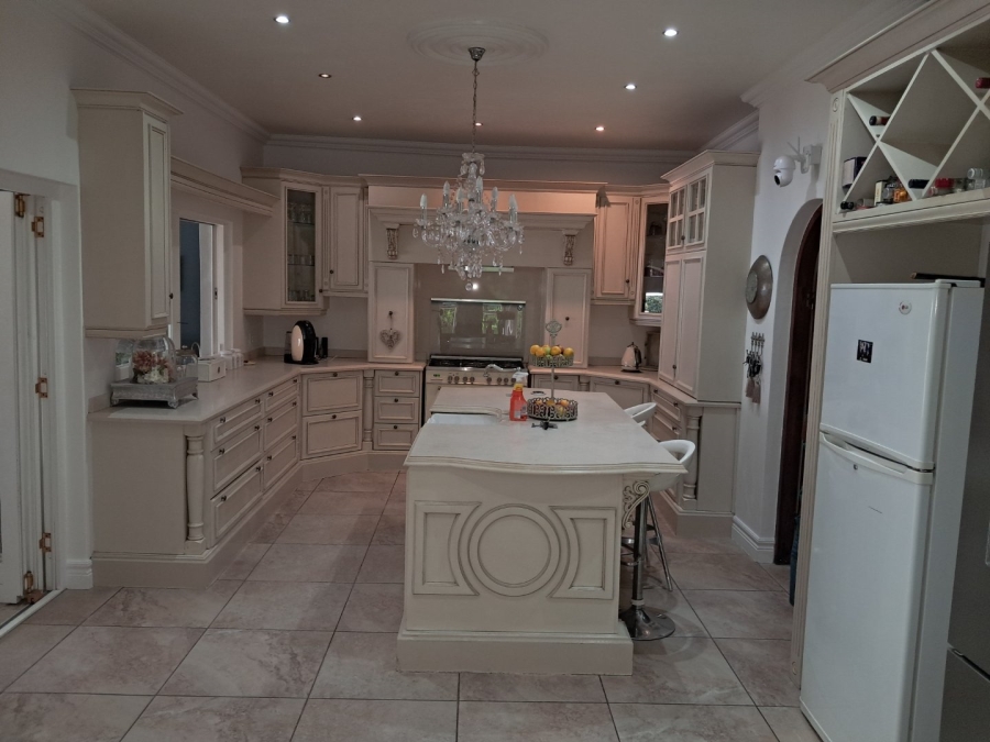 5 Bedroom Property for Sale in Rustenburg Central North West